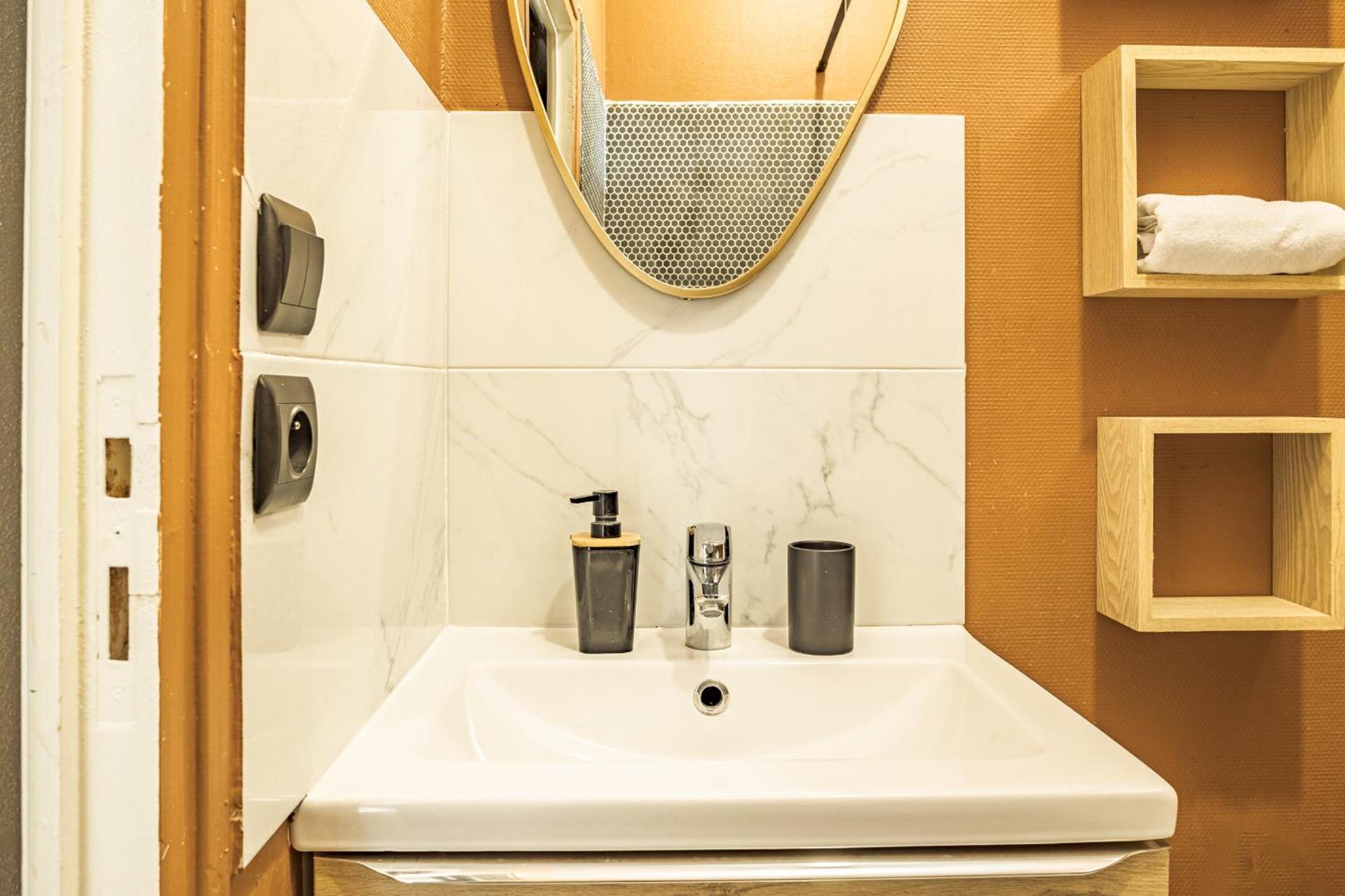 Zola Home - Votre Elegante Echappee Au Coeur De ทรัวส์ ภายนอก รูปภาพ